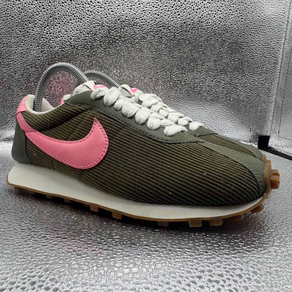 Size 7.5 Nike Daybreak Sneakers Womens Green Pink Excellent Corduroy IM6035-200